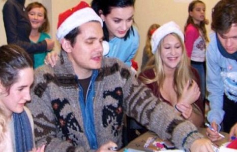 Кэти Перри найз залуугаа гэртээ авчирчээ