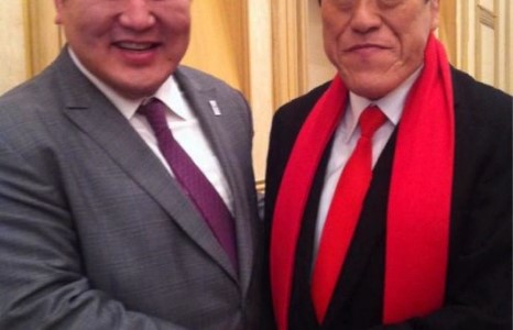 Дагваа аварга өөрийг нь халз тулаанд дуудсан өвгөнтэй уулзжээ