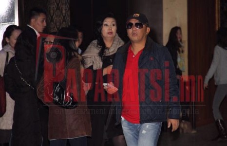 Продюссор Халиун утсаар яриад завгүй