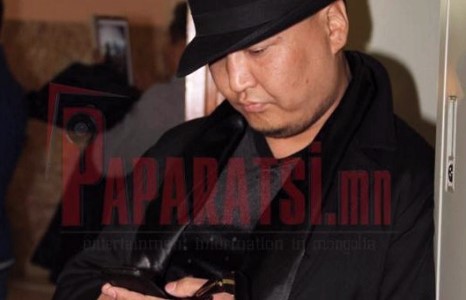 Дэлгэрмөрөн охидын хамтлаг байгуулжээ