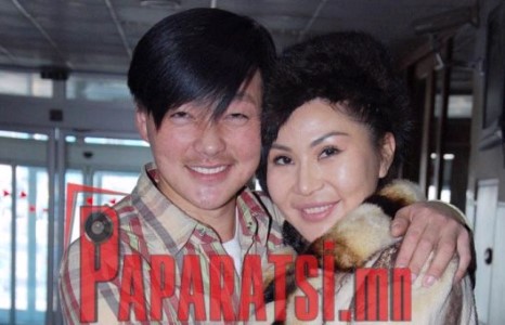 Отгонцэцэг партнертайгаа жиг ургуулжээ