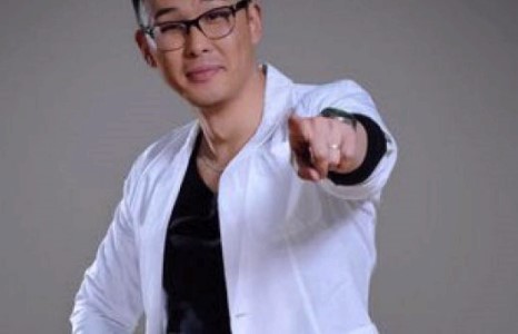 Жүжигчин Ууганаагийн үнэ тэнгэрт хадаж байна