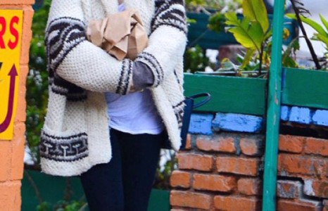  ДЕМИ МУР, БРЮС УИЛЛИС ХОЁРЫН ОХИН ТАЛХАНД ГАРЧ ЯВААД ПАПАРАЦИ НАРЫГ АЙЛГАСАН БАЙНА