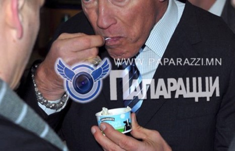 АРНОЛЬД ШВАРЦЕНЕГГЕР АМТТАНД НУГАСГҮЙ АЖ