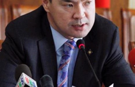 Ч.Сайханбилэг яагаад сэтгэгдэлтэй дайн зарлав