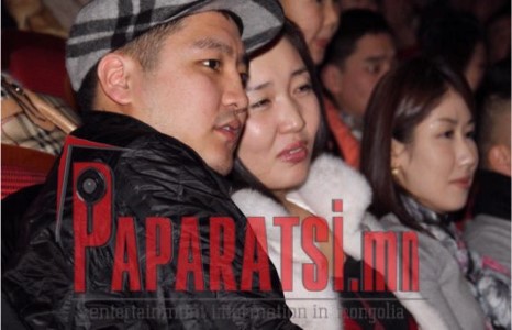 ГавъяатЭ.Бадарууган эхнэртэйгээ шинэхэн хосууд шиг жаргалтай байна