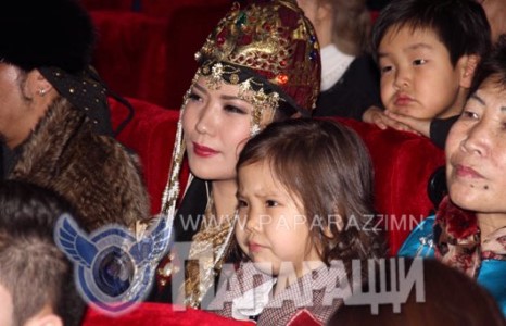 Анхны амьдралаа алдсан ч, хүсэл мөрөөдлөө орхиогүй...