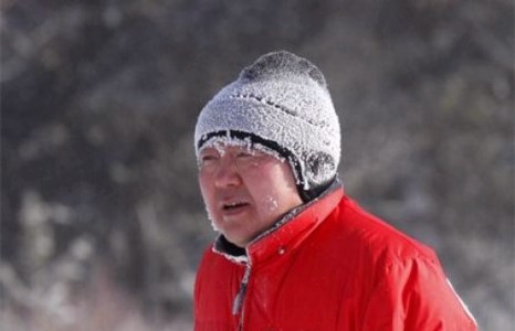 Ерөнхийлөгч жиргээчидтэй Цэцээ гүний оргилд гарав