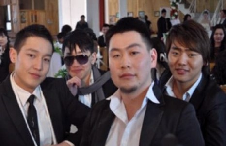 Дуучин ,такеводочин бас улс төрч залуу