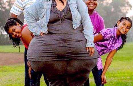 Дэлхийн хамгийн өргөн өгзөгтэй бүсгүй