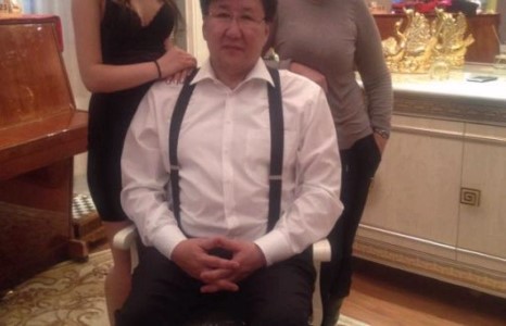 Ноён Д.Бат-Өлзий “нялхарч” явна.