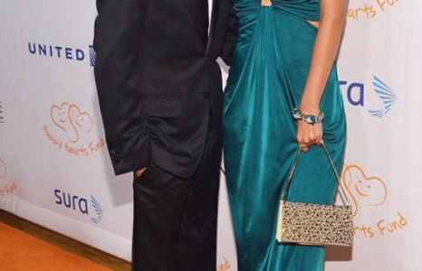 Марк Энтони шинэ найз бүсгүйтэй болжээ