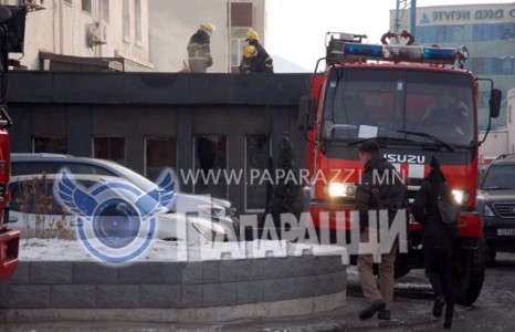 Гражид гал гарч, зургаан машин шатжээ