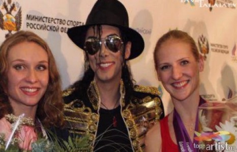 Майкл Жексон ”амьд”, гэхдээ Москвад амьдарч байна