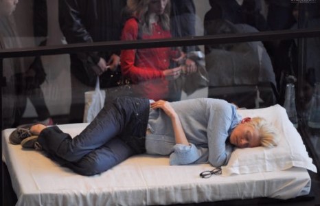  Жүжигчин Tilda Swinton