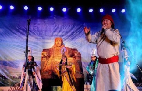 “Хамаг Монгол” тоглолтын сонирхолтой зургууд