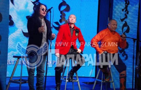 Ах дүү гурвын алмайруулах ”Андгай” тоглолтын эхлэл