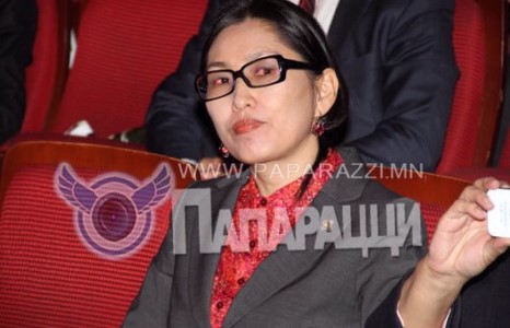 Урлагт “хайртай” сайд