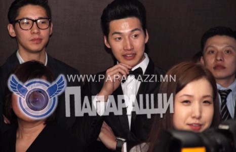 Загвар өмсөгч Галаа