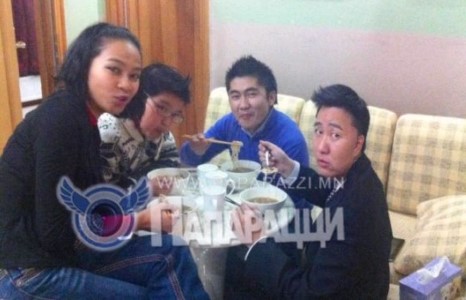 Хоолондоо ....