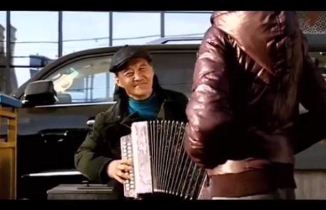 Үүрд хамт байгаач ээжээ