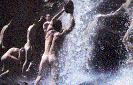 Эмэгтэйчүүд минь наашаа суу