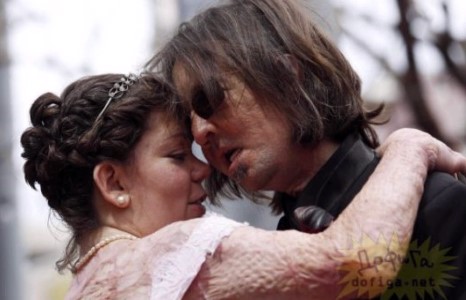 Нүүргүй хүний хурим