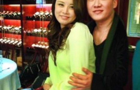 Дуучин Болд: “Анх гэрлэж байхдаа бидний хөрөнгө хувцас л байлаа “ 