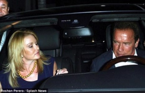 Шварценеггер шинэ найз бүсгүйгээ танилцуулах уу?