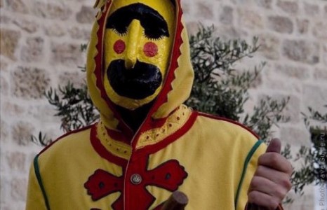 Нялхаст аюултай “ариусгалын” ёслол