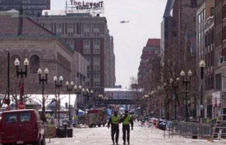 Бостоны марафоны үеэр халдлага гарлаа