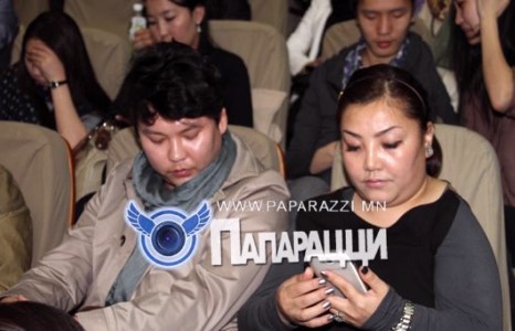 Дуучин А.Жагар олон хүнтэй газар дургүй