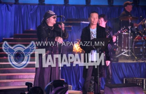  Үе үеийн шилдгүүд нэг тайзнаа