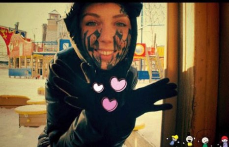 Нэгэн хөөрхөн охин байжээ...