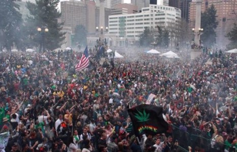 Нэг дор 80-н мянган хүн тамхилав