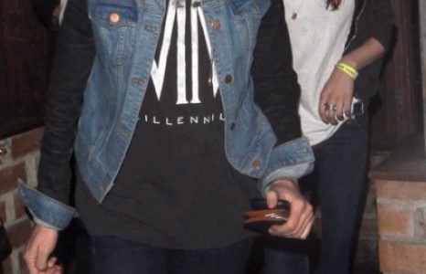 КРИСТЕН СТЮАРТ ДАХИАД Л ТЕЙЛОР ЛАХУТНЕРТЭЙ ХАМТ