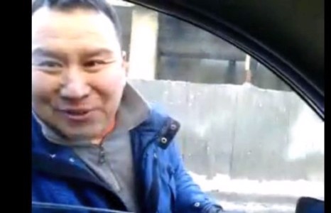 Дүрэмгүй бүдүүлэг жолооч