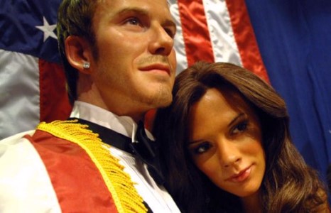 Оддын амьд гэж андуурмаар лааны тосон баримлууд