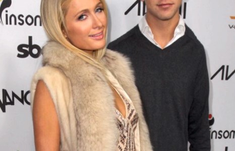 Парис Хилтон удахгүй нөхөрт гарна