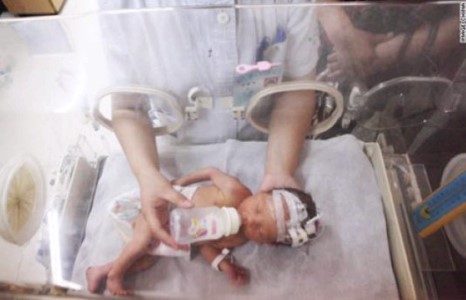 Бохирын хоолойд хүүхдээ хаясан эмэгтэйг олжээ