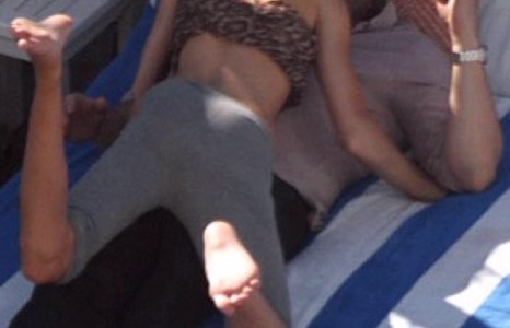 Оддын ”далайн” эротик агшнууд /фото/