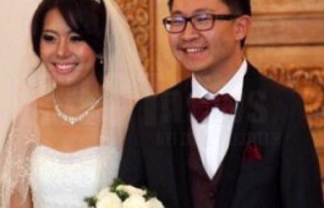 Дуучин Цэлмүүн албан ёсоор “манай нөхөр цэвэр халх эр хүн” хэмээн мэдэгджээ