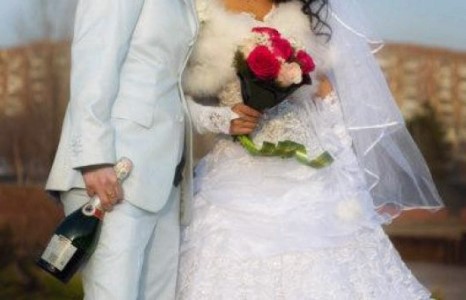 Казахт анх удаа хоёр лесби хуримаа хийлээ