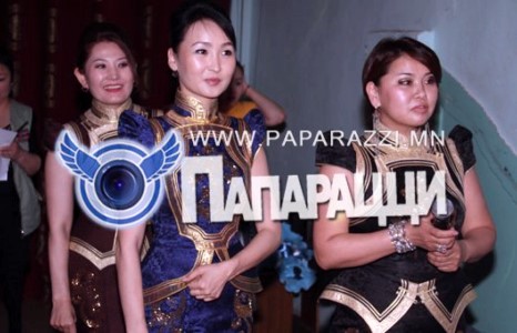 Нийтийн дууны хатагтай нар дахин тайзнаа