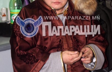  “Гурван бүдүүн” хамтлагийнхан Ховд аймгийн хүндэт иргэд болов