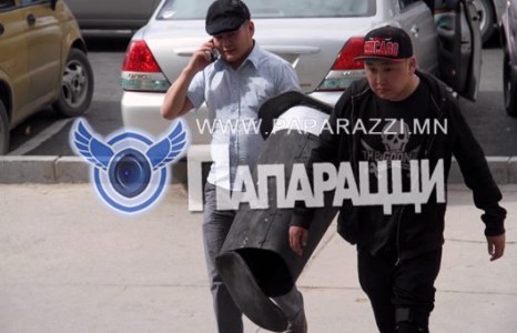 “Шинэ үе”-ийн Билгүүн эхнэртэй болж,  шоудах “виз”-гүй болов