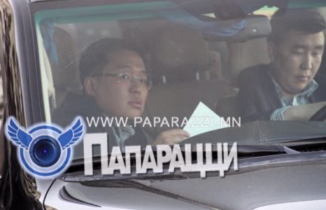 Болохгүй бол О.Магнай даргад алтан хошуу хүргэнэ шүү.