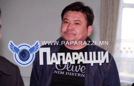 “Гарын 5” хурууг бүрдүүлсэн залуухан аав 