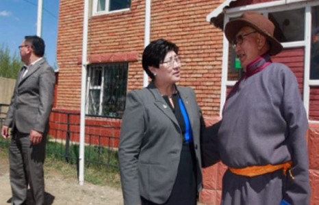 Ц.Хэнмэдэх: Н.Удвал хүн төвтэй улсыг удирдаж, тунгалаг төрийн жолоог атгаж чадна