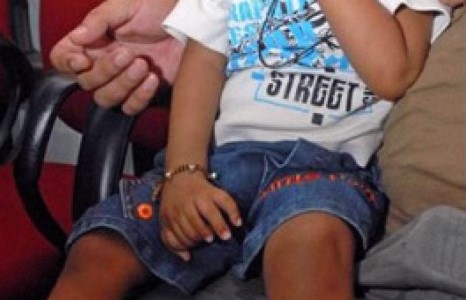 34 хуруутай хүүхэд